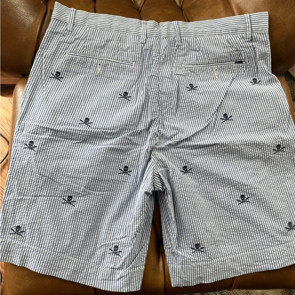 Shirts - Picture 3 of 4